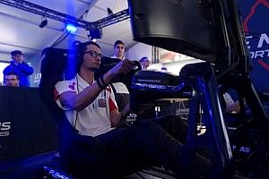 Baguette Racing leads LMES Super Final after halfway point