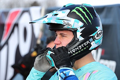 Interview: Van de Moosdijk kan weer crossen na enkelbreuk