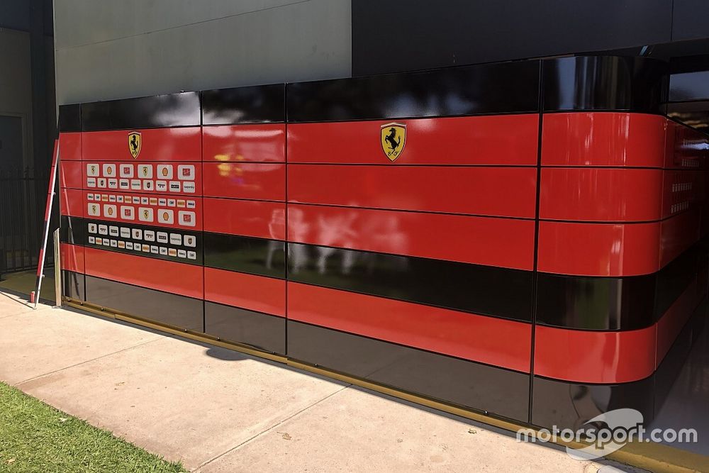 F1: si allunga la chiusura dei team di altre due settimane