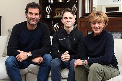 Webber to manage new Renault junior Piastri