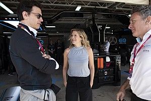 Wolff: Az F1-nek is segítenie kell a koronavírus terjedésének lassításában
