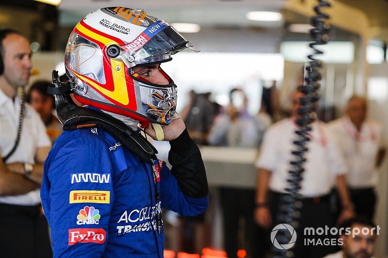 Sainz dismisses "hype" over losing Norris qualifying battle