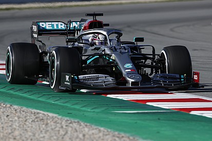 A Mercedes a W11 kiismerésével töltötte a napját