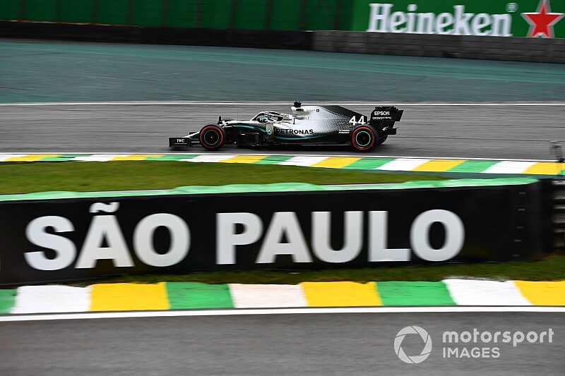Hamilton supera a Verstappen por 26 milésimas en la 3° práctica