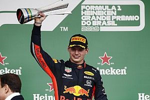 Verstappen: "Hatalar beni daha iyi bir pilot yapıyor"