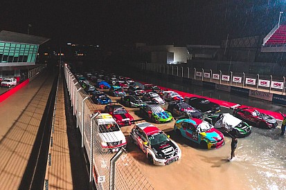 Clamoroso diluvio a Dubai, 24h interrotta con Black Falcon prima