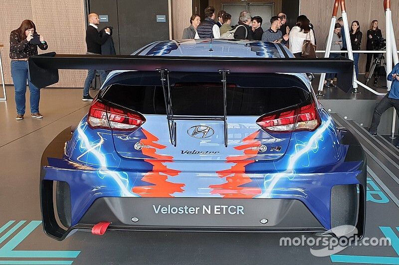 ETCR, Lotti: "Il fan va educato a nuove tecnologie con lo show"