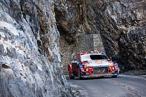 Monte Carlo WRC: Neuville leapfrogs Toyota duo