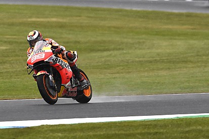 Lorenzo: “Podría haber evitado el contacto pero Márquez, también”