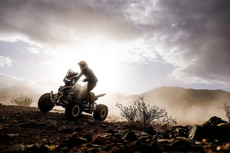 Dakar, Quad, Tappa 6: Vitse a segno, K.O. Enrico, Casale gestisce