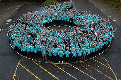 Mercedes choc: Daimler taglia, vuole un 1 miliardo di risparmio