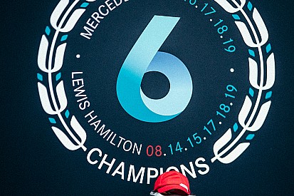 Hamilton vezeti az extra pontok versenyét a Forma-1-ben