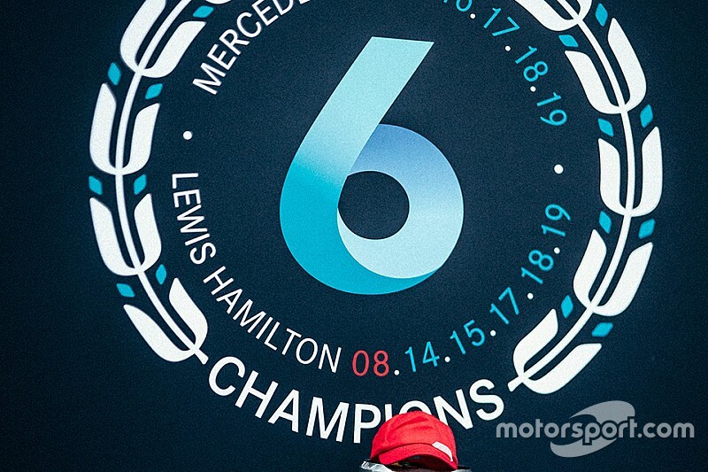 Hamilton vezeti az extra pontok versenyét a Forma-1-ben