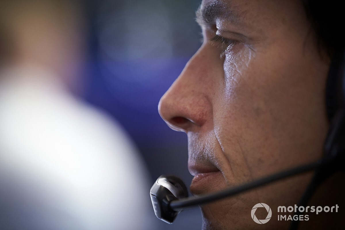 Wolff critica ambiente “oportunista” e “manipulador” da F1 e reclama de chefes de outras equipes