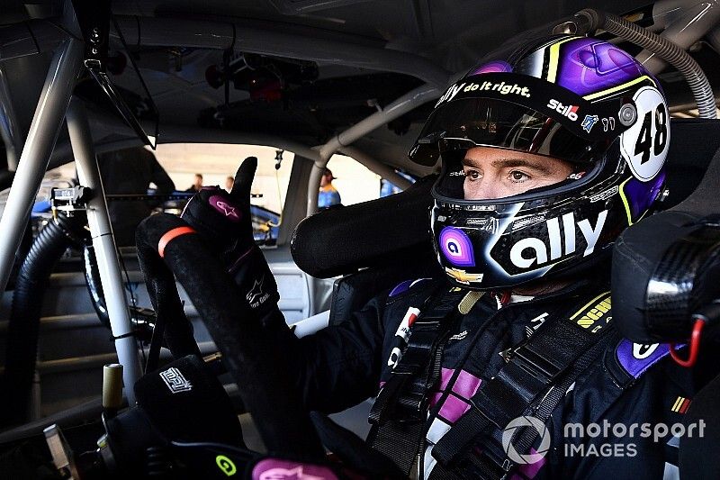 Lenda da NASCAR, Jimmie Johnson anuncia que 2020 será sua ultima temporada
