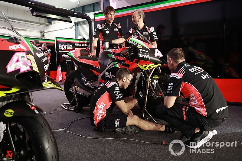 Глава Aprilia призвал MotoGP взять пример с Ф1