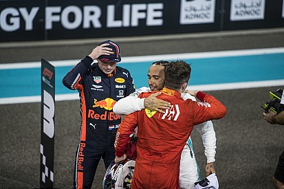 Briatore: Ha én lennék a Ferrarinál, Leclerc-t preferálnám Hamilton helyett
