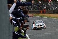 Brands Hatch BTCC: Turkington seals title, Cammish wins Race 2