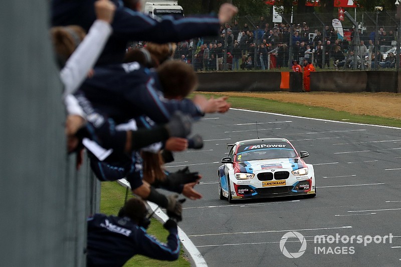 Brands Hatch BTCC: Turkington seals title, Cammish wins Race 2