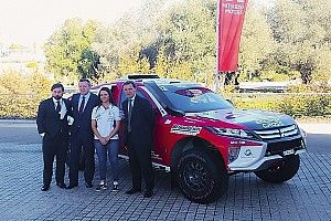 Cristina Gutiérrez presenta el coche con el que correrá el Dakar 2019