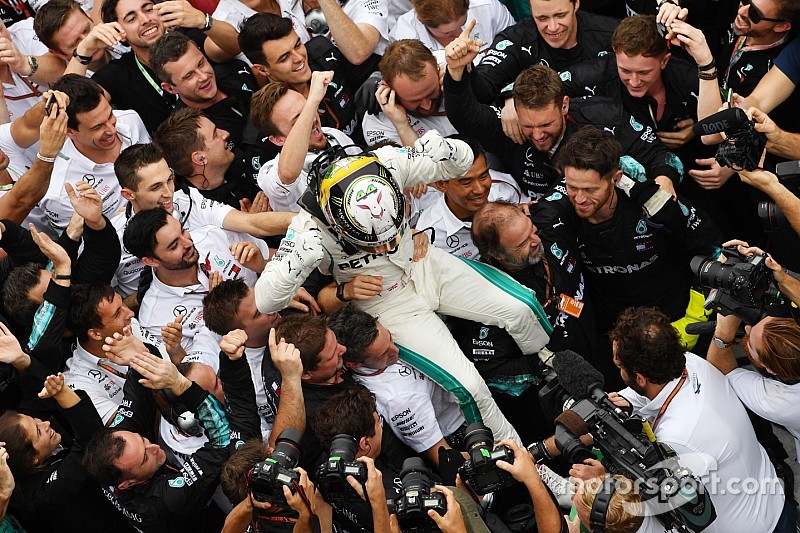 Brazilian GP: Hamilton wins after Ocon spins Verstappen