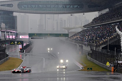 El Toyota de Alonso pierde en boxes una victoria que parecía clara