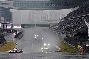 El Toyota de Alonso pierde en boxes una victoria que parecía clara