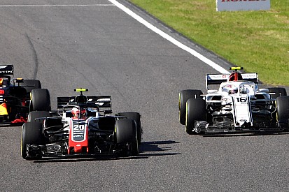 La FIA reconnaît que Magnussen a défendu trop tardivement à Suzuka