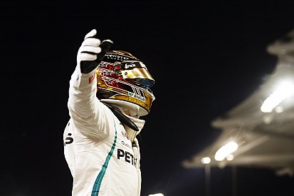 Abu Dhabi GP: Pole pozisyonu Hamilton'ın oldu, Mercedes 1-2!