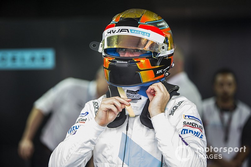 Vandoorne celebra “mudança de ambiente” na Fórmula E