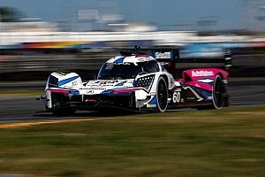 Acura heads Porsche in first official IMSA GTP test at Daytona Roar
