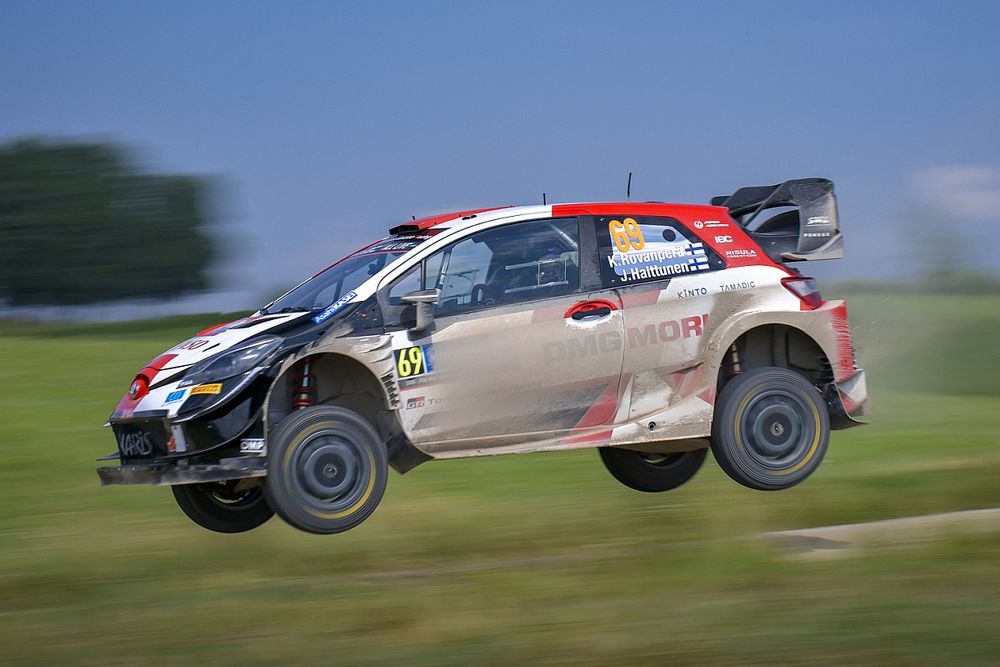 WRC Estonya: Rovanpera sabah bölümünde lider, Tanak sorun yaşadı