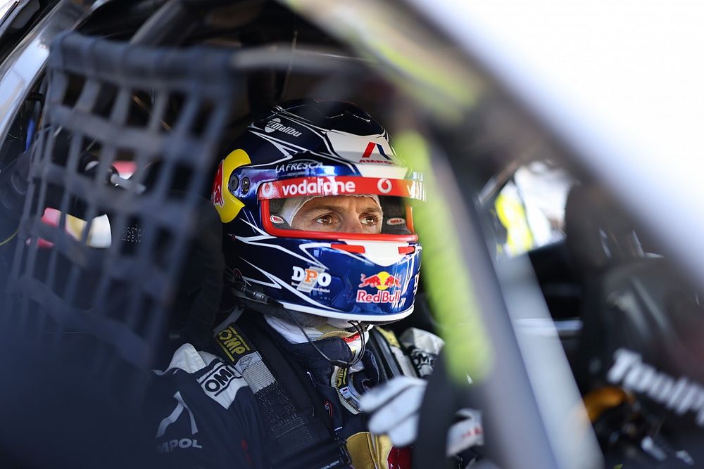 Townsville Supercars: Whincup, Waters split Sunday poles