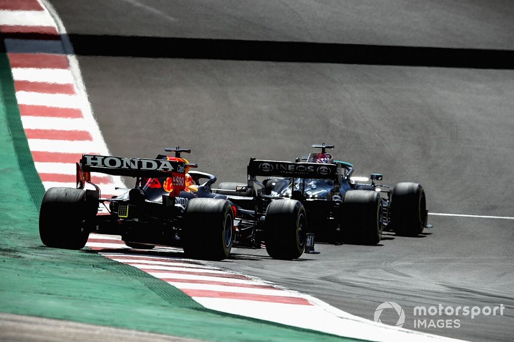 Lewis Hamilton, Mercedes W12, Max Verstappen, Red Bull Racing RB16B