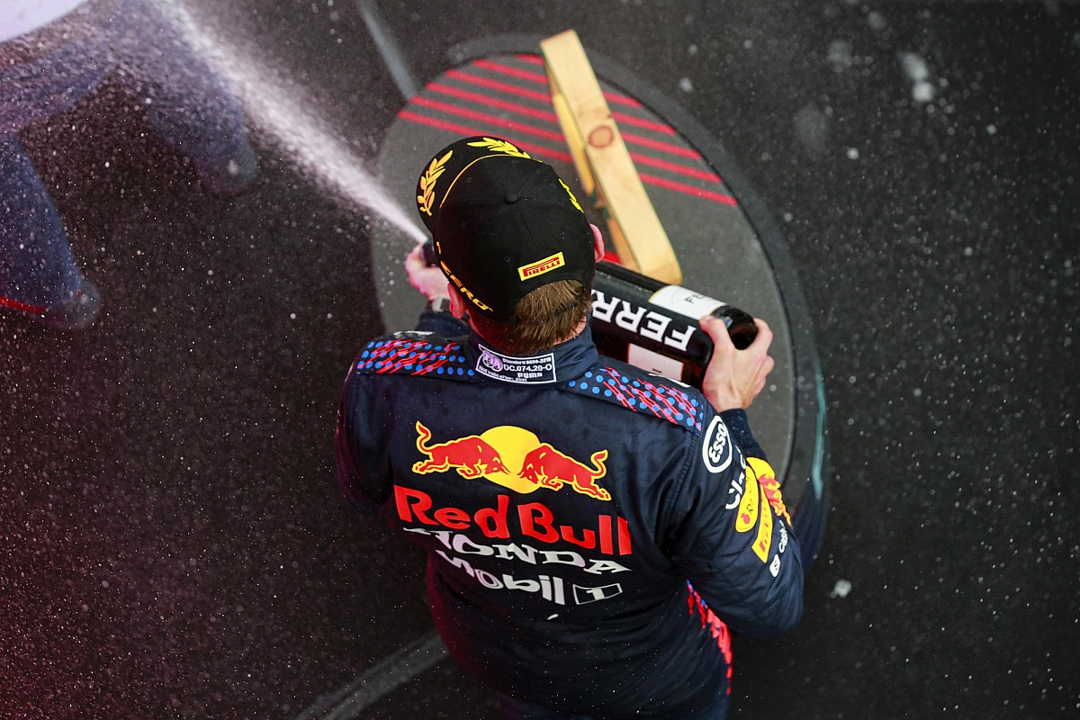 Hakkinen geniet van klasse van Verstappen en Red Bull
