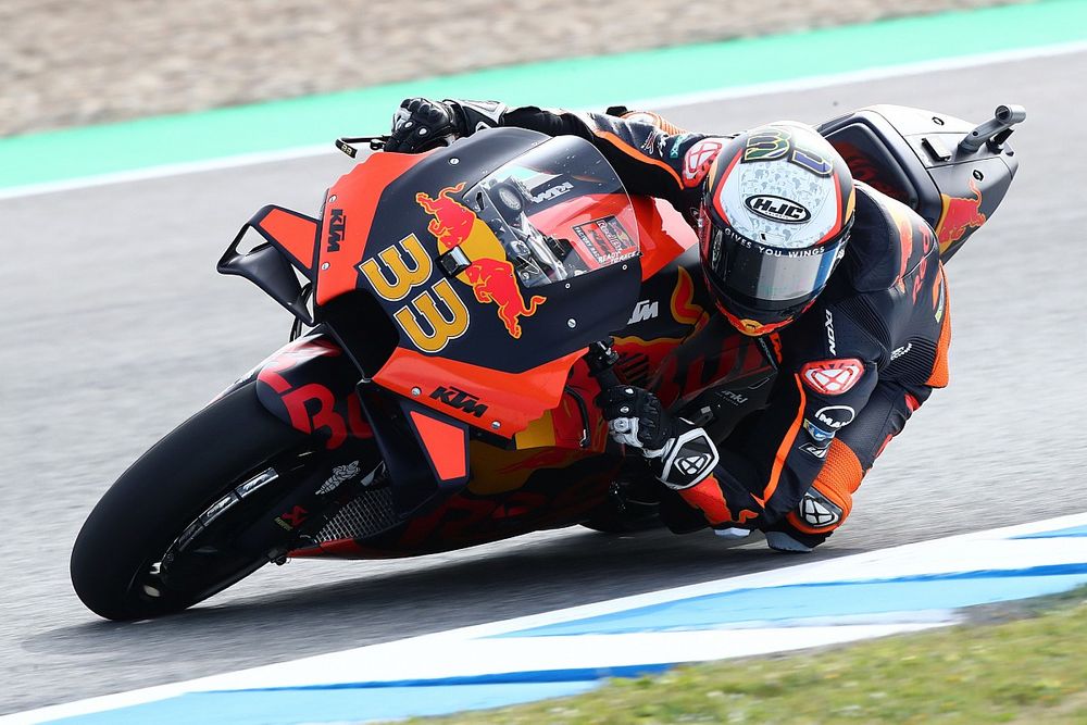 Binder aan kop in eerste training GP van Spanje