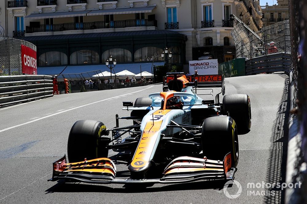 Ricciardo a mezőny végén Monacóban – az ausztrál csalódott