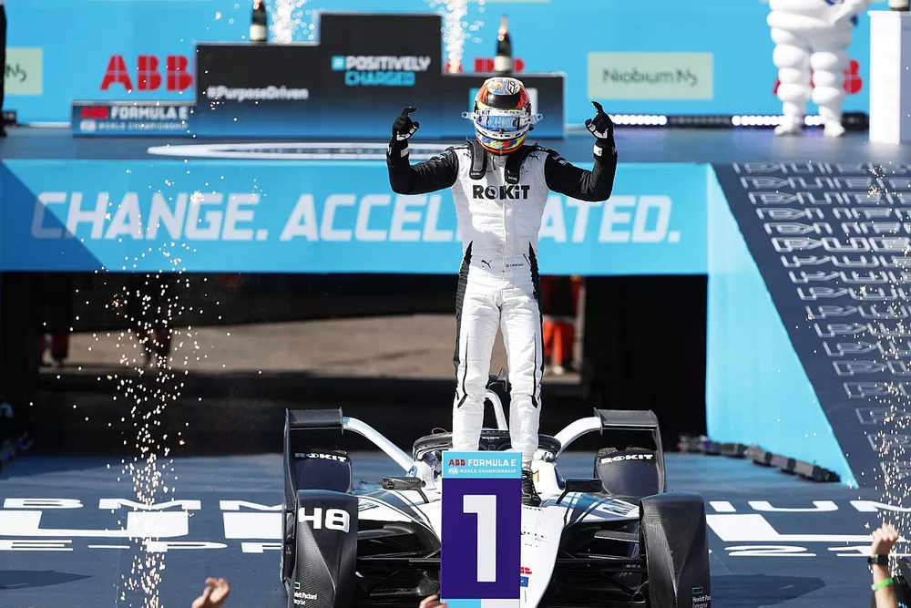 Edoardo Mortara, Venturi Racing, Silver Arrow 02, first position, celebrates on arrival in Parc Ferme