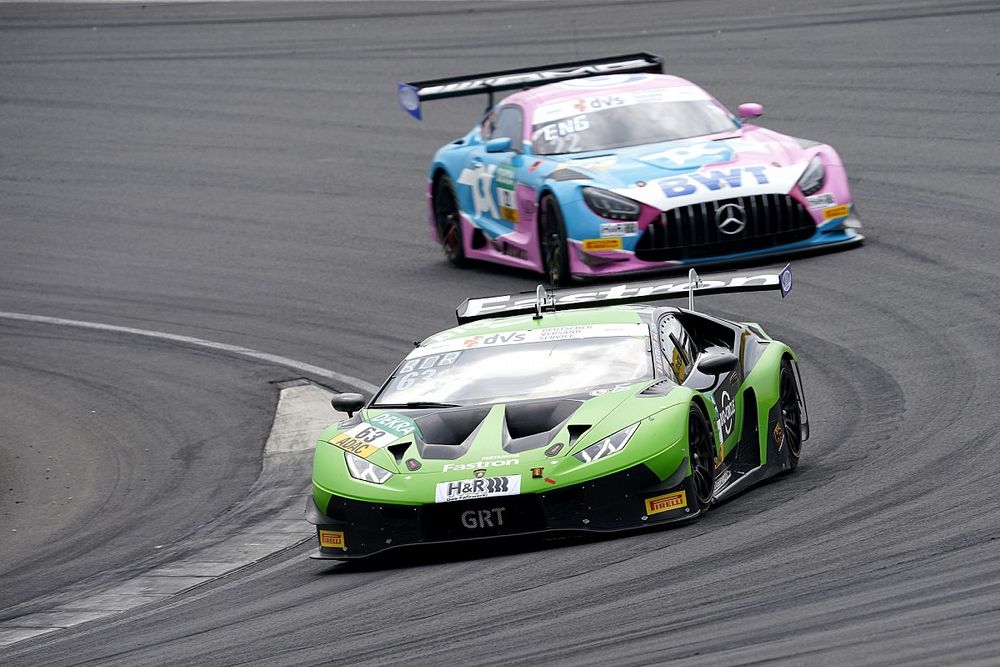 #63 GRT Grasser Racing Team Lamborghini Huracán GT3 Evo: Mirko Bortolotti, Albert Costa Balboa