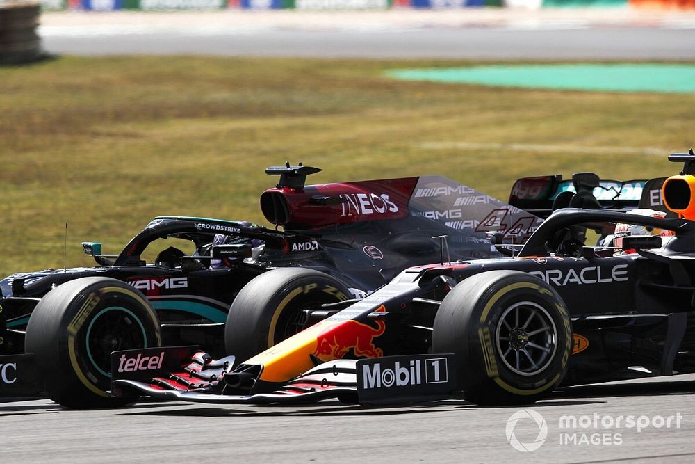 Verstappen "always has full trust" when fighting F1 rival Hamilton