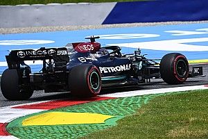 Хэмилтон: Red Bull выигрывает у нас четверть секунды с круга