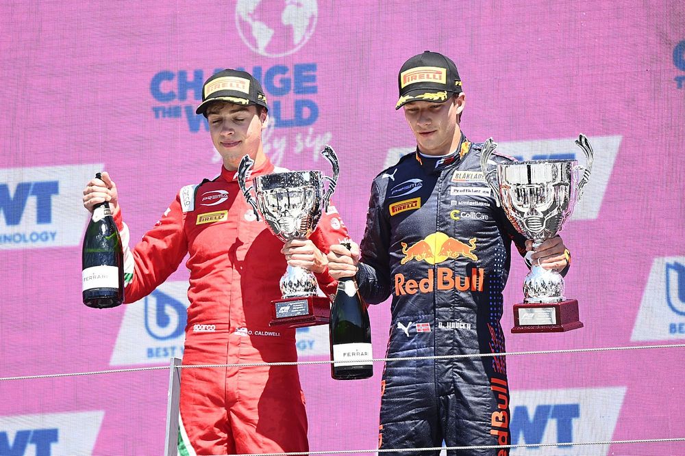 F3 Red Bull Ring: Novalak ve Nannini çarpıştı, Hauger kazandı