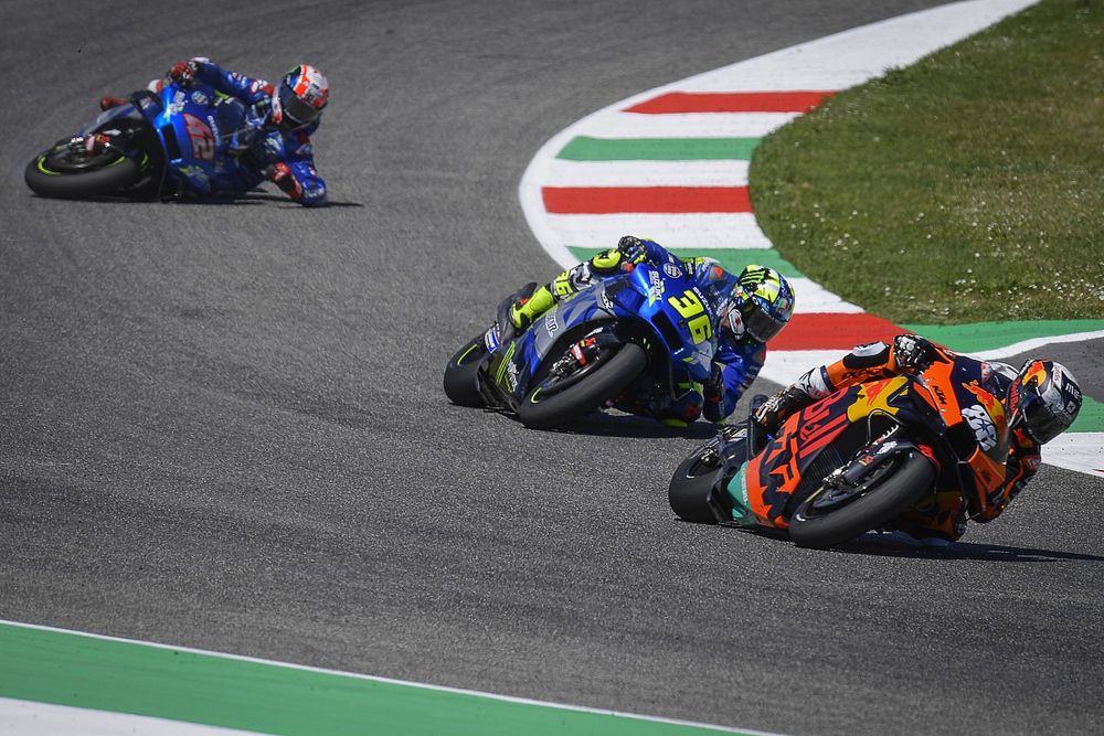 Miguel Oliveira, Red Bull KTM Factory Racing, Joan Mir, Team Suzuki MotoGP and Alex Rins, Team Suzuki MotoGP crash