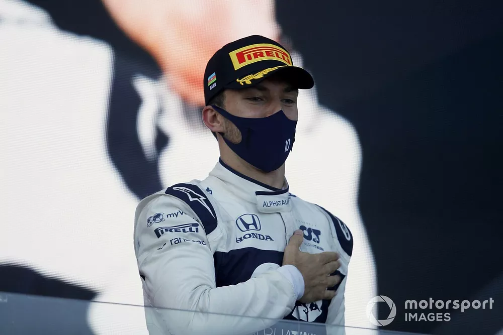 Pierre Gasly, AlphaTauri, 3ᵉ, sur le podium
