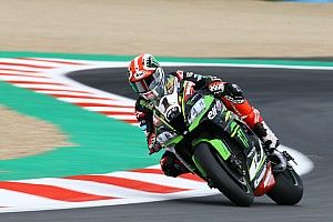 Magny-Cours, Gara 1: mai nessuno come Rea che vince la gara e conquista il quarto titolo mondiale in SBK