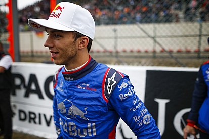 Gasly újra a Toro Rosso volánja mögött