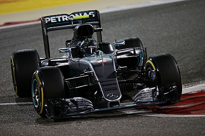 Rosberg doubles up, Hamilton fights back on eventful night in Bahrain