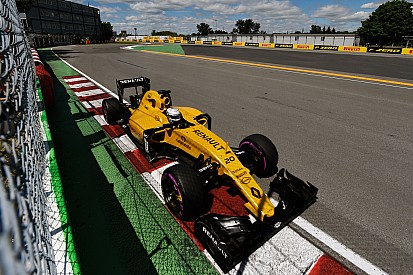 Magnussen out of qualifying after FP3 crash