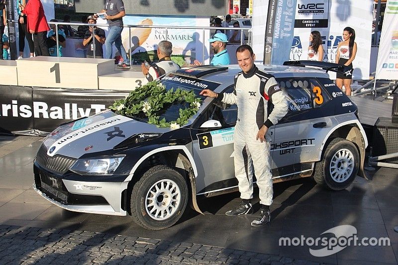 Yarış galibi Orhan Avcıoğlu, Burçin Korkmaz, Skoda Fabia R5, Toksport WRT