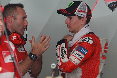 VIDEO: Ducati lakukan team order?